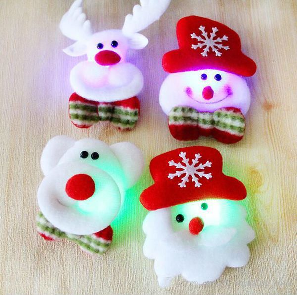

factoryyliqcloth santa art decorations flash claus luminous brooch 3.5inch christmas gifts