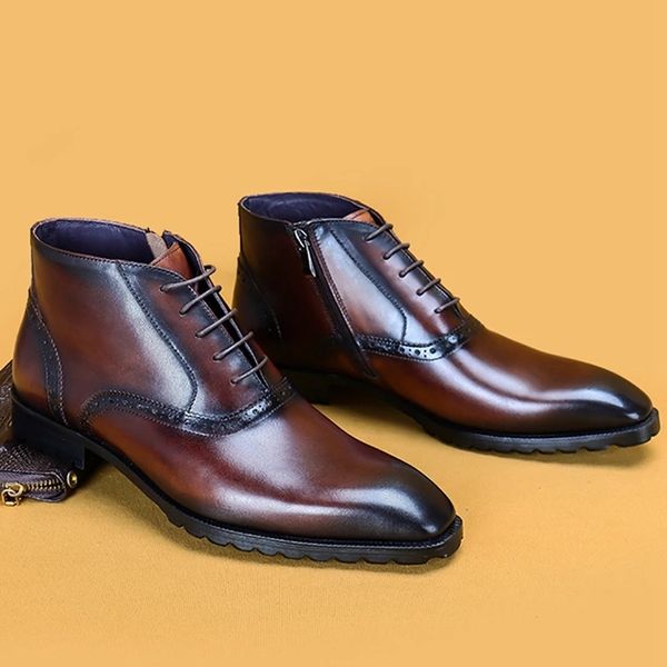 Grande taille Vintage en cuir véritable homme à la main Brogues bottines bout pointu lacets hommes médaillon Cowboy chaussures d'équitation