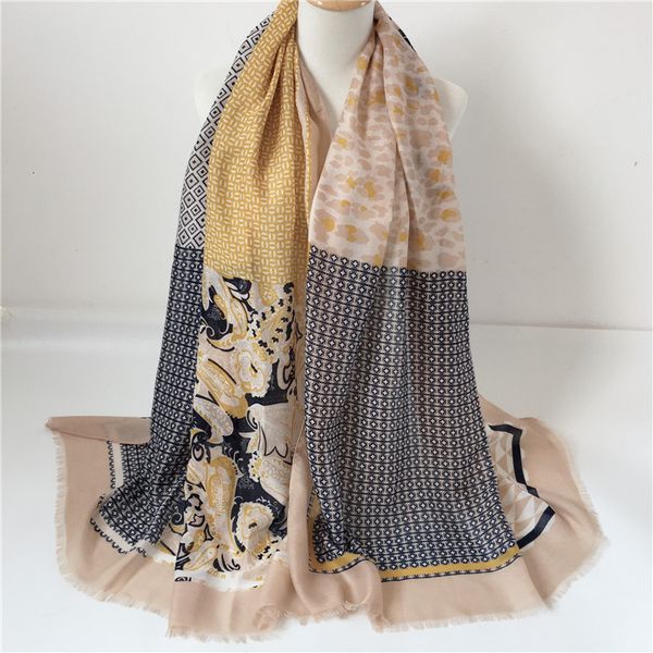 

2020 new printed scarf two-striped autumn winter fashion scarf summer female light scarf, Blue;gray