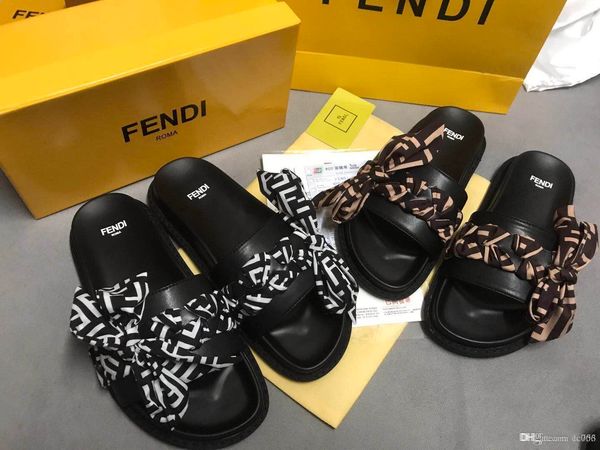 

2021 new designer sliders womens summer sandals beach shoes slippers ladies flip with box, Black