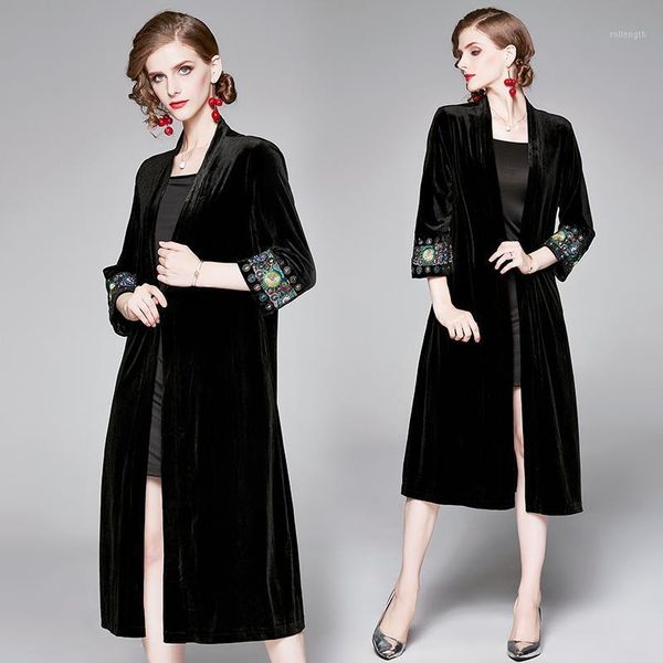 

coat women velvet windbreaker manteau femme long coat large size retro cardigan cuff embroidery 2020 winter women1, Black