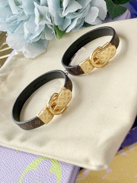 

europe america fashion men lady women print flower design leather bracelet bangle with 18k gold engraved initials four leaf flower buckle, Black