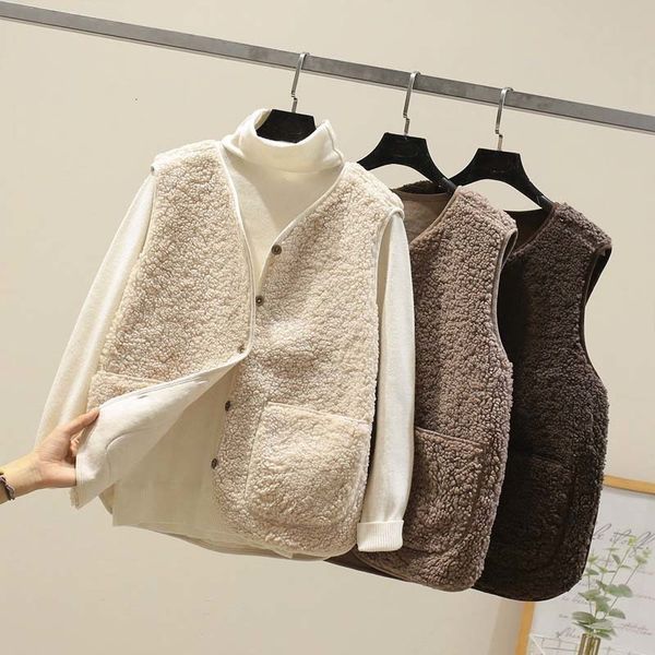 

autumn fleece waistcoat women winter white vest ladies warm thick sleeveless jacket vests for women 201214, Black;white