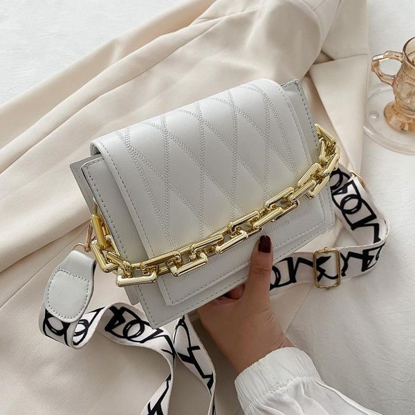 

autumn 2021 messenger bag small bag women's chain small square