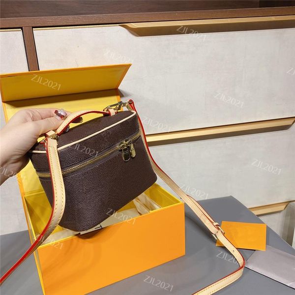 

shoulder bags cosmetic bag handbag women luxurys designers bags 2020 small and square bag cylindrical barrel bag