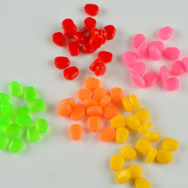 

50pcs / серия мягкой corn карп рыбалка приманка с силиконовым искусственным всплывающим погружением приманки кукуруза поддельной карпом feed