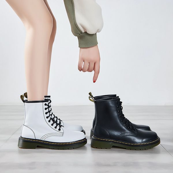 

2020 genuine leather doc martens women ankle platform 8 eye british wind thick short ladies boots combat motorcycle q1202, Black