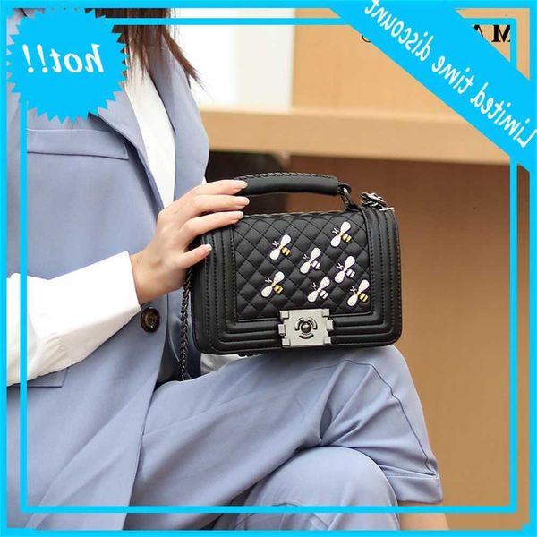 

maidudu women's 2020 new xiaoxiangfeng lingge chain bee shoulder messenger small square bag