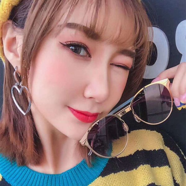 

fashion men and women sunglasses in for 2020, White;black