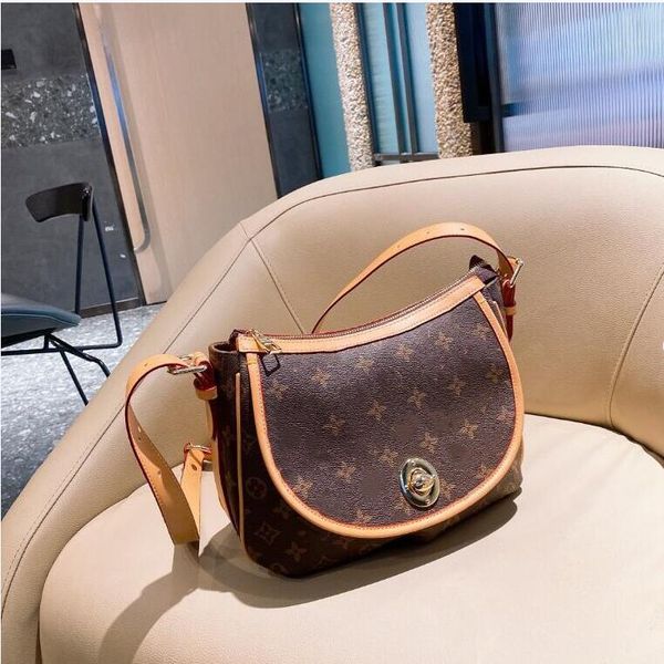 

2021 new handbag wallet handbag feminine handbag crossover soho bag disco shoulder bag fringe postman bag wallet 28 cm