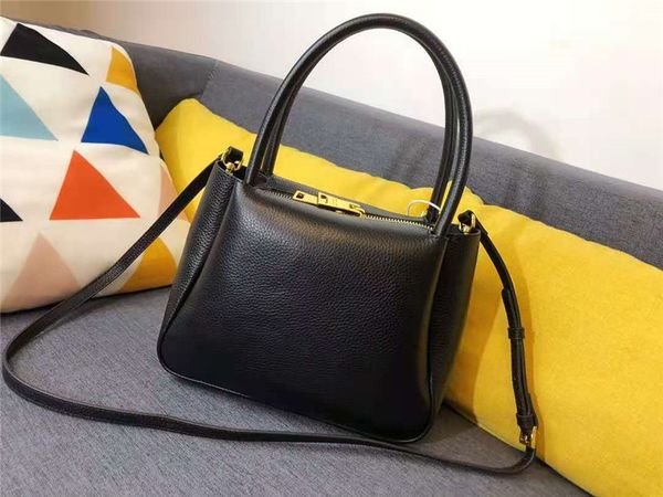 

triangle metal lettering carving buckets soft deerskin leather bucket bag 2020 winter new emblem women handbags shoulder bags wallets purse