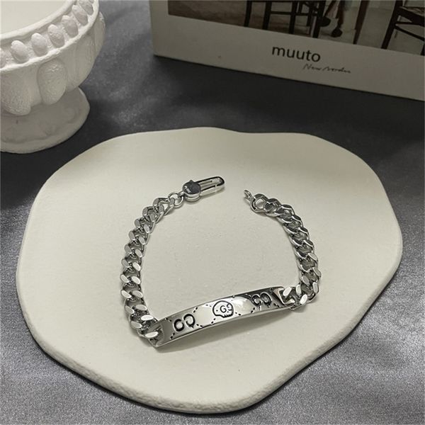 

85% off factory clearance gujia hand decoration family interlocking skull ghost bracelet elf men's and women's lovers gift bracele, Black