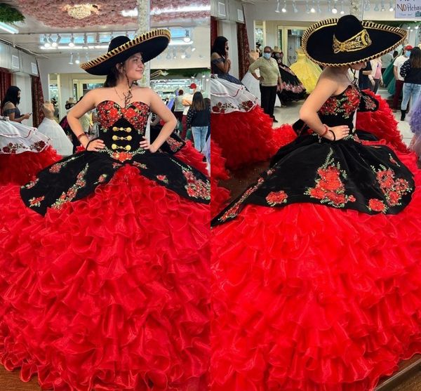 2022 Modern Velvet Quinceanera Prom Sweet 16 Vestidos Preto e Vermelho Cor Floral Floral Bordado Applique Bow Ruffle Underskirt Formal Dress Womens Plus Size