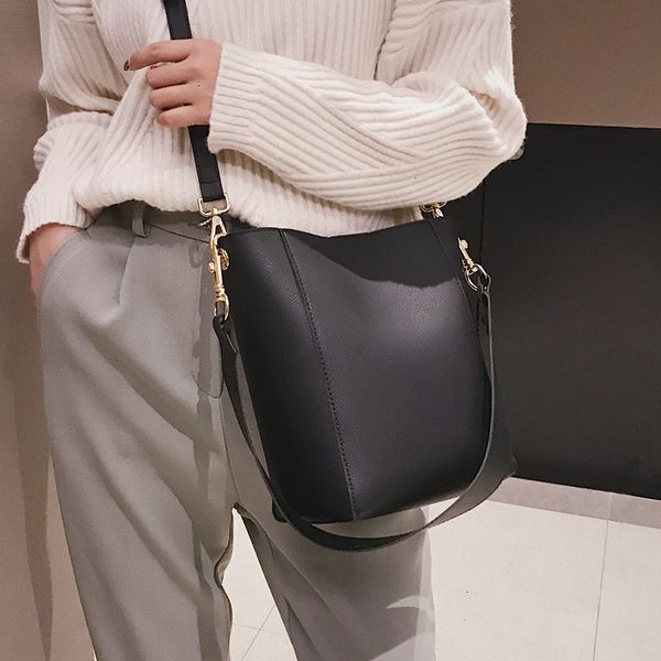 

superior2020 bucket chic woman package wide tide straps handbag concise child and mother luxurys designers crossbody bags