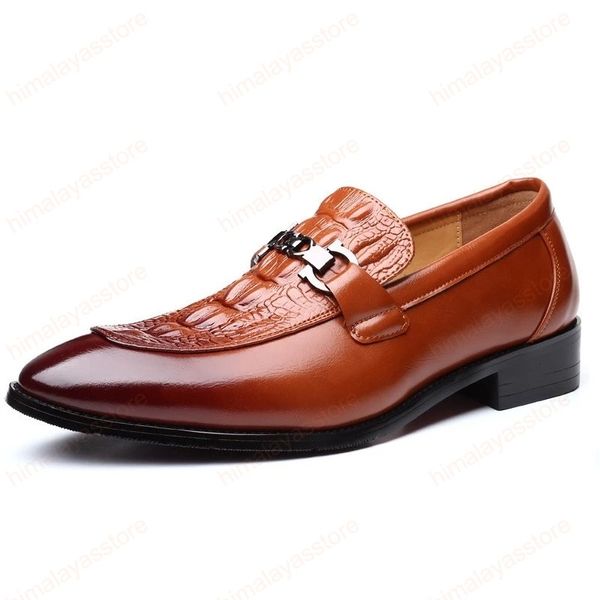 Homens apontou Stock Formal Negócios Sapatos de Luxo Homens Crocodilo Padrão Vestido Sapatos Masculinos Couro Casamento Festa de Casamento Mocassins