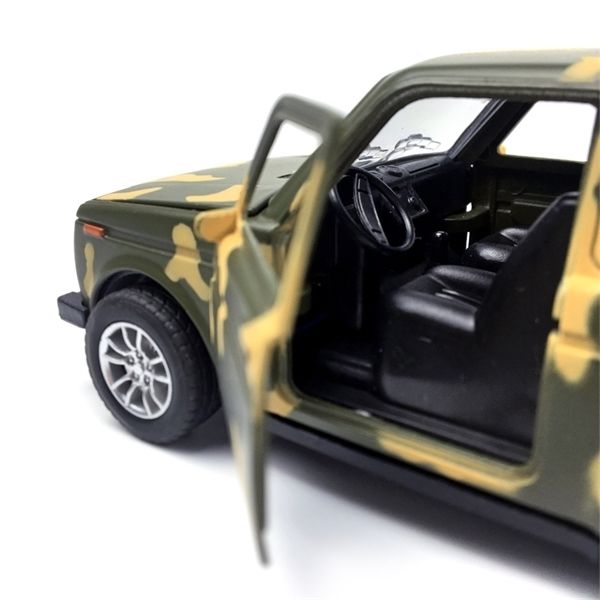 

alloy diecast car 1:28 scale lada niva 1:32 scale priora/2106 model vehicle collectible toy pull back car with sound & light q1217