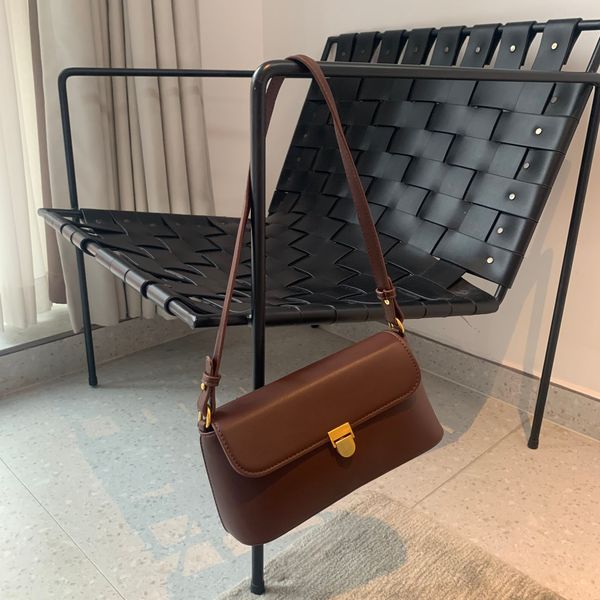 

ранняя осень французский меньшинство мягкие кожаные блокировки бар подмышки женские универсальные дизайнер один плечо парусная сумка