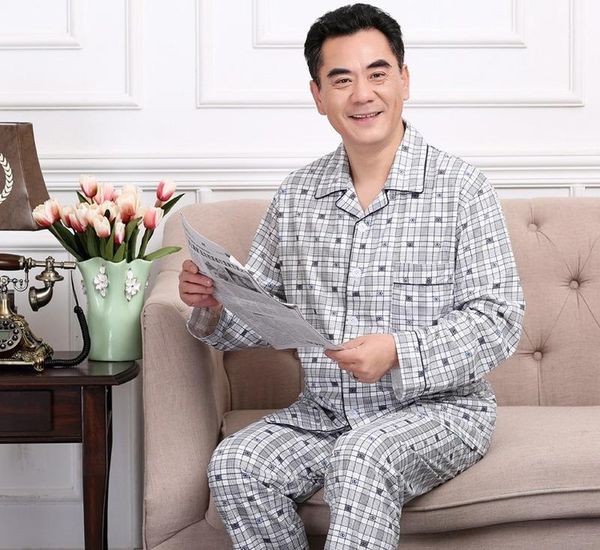 

middle-aged men's thin double-length pajamas set spring and autumn men pajamas knitted cotton long-sleeved cardigan, Black;brown