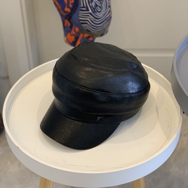

white black winter designer cap fashion luxury designer hats pu berets autumn lady octagonal hat
