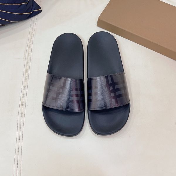 

2020 summer beach slide men sandals flats studs red bottom flip flat men's flip flops slipper r outdoor slides 0209, Black