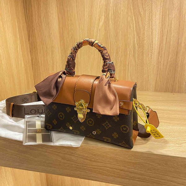 

2022 factory wholesale new new fashion women's small square bag shoulder fashion texture silk scarf accessories old flower diagonal cro
