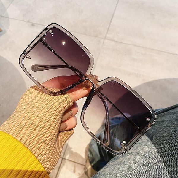 

sunglasses frame fashion catwalk big female vintage luxury humor personality all-match sun glasses, White;black