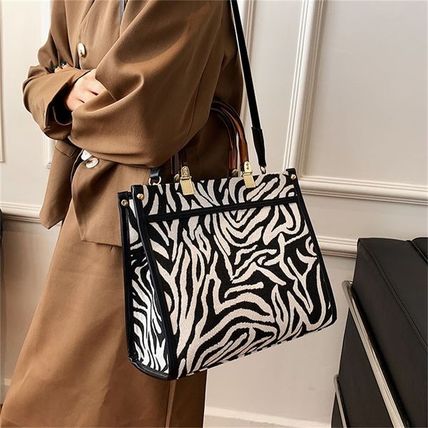 

factory store shop bag women's bag autumn and winter new simple fashionable high-capacity h-held single shoulder messenger tote