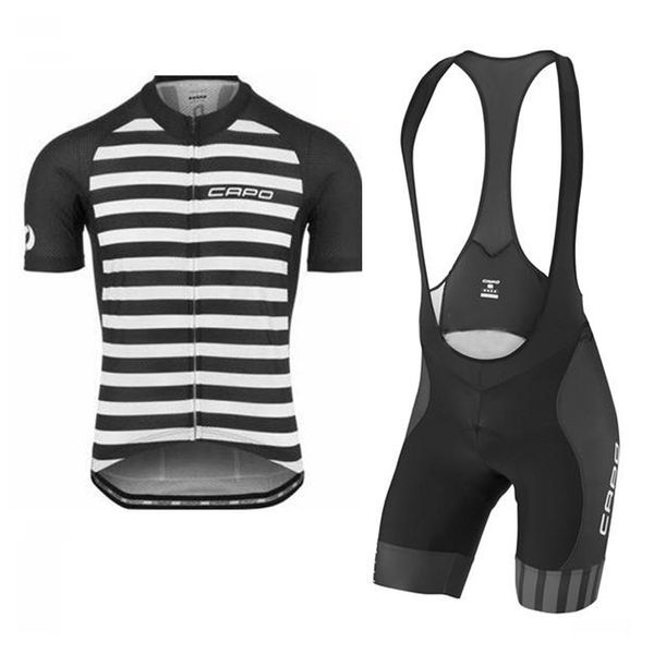 Novos Homens Capo Equipe Ciclismo Jersey Set Verão Quick Seco Seco Manga Curta Bicicleta Tops Big Shorts Suit Ciclismo Outfits Bicycle Sports Uniform Y061702