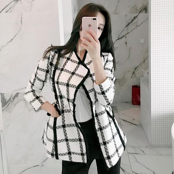 

new fashion plaid tweed jacket coat 2019 winter women's notched collar long sleeve diamond brooch wool blend tassels outerwear1, Black