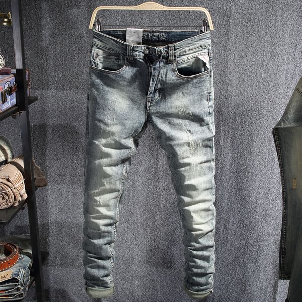 

2021 new italian style fashion light blue slim fit elastic ripped men vintage designer pants streetwear hip hop jeans 8qzj