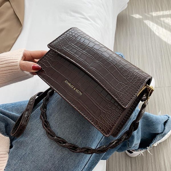 

2021 crocodile pattern vintage small crossbody bags women 2021 winter shoulder bag women's luxury trend hand bag