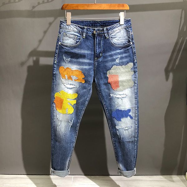 

2021 new fashion streetwear slim fit blue color elastic ripped men personality patches designer pants hip hop jeans homme mvrm