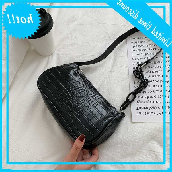

crocodile pattern baguette handbag for 2021 candy color chains women small shoulder bags fashion design leather armor