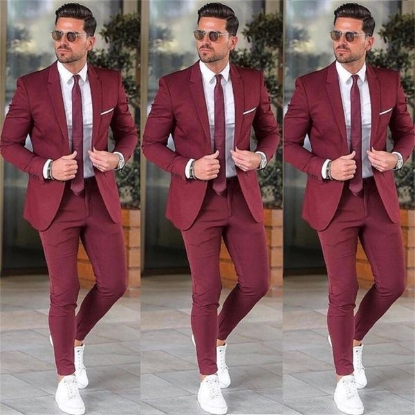 Blazer eleganti da uomo personalizzati bordeaux per il ballo di fine anno 2 pezzi giacca + pantaloni abiti da sposo sposo risvolto con risvolto smoking da uomo 201106