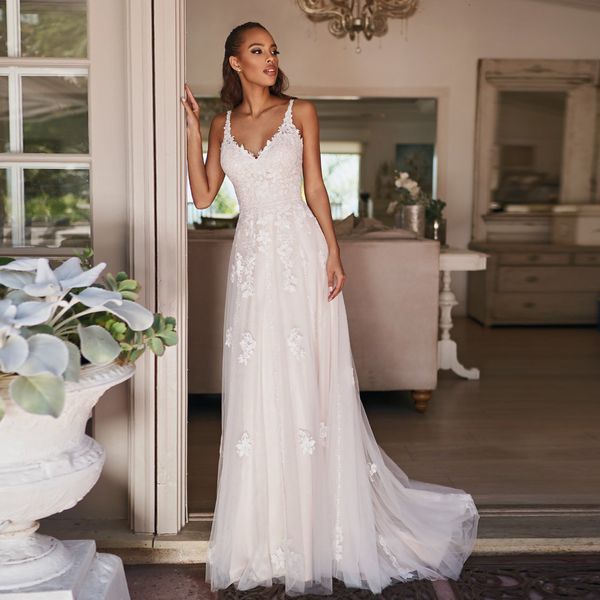

2021 new lace wedidng v neck sleeveless applique flowers backless tulle robe de mariee bridal gown 105k, White