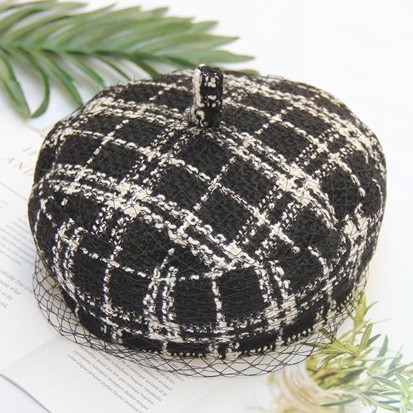 

casquette 2019 autumn and winter black and white plaid mesh berets lady elegant lady painter hat newsboy hats btm05 h sqcnnp