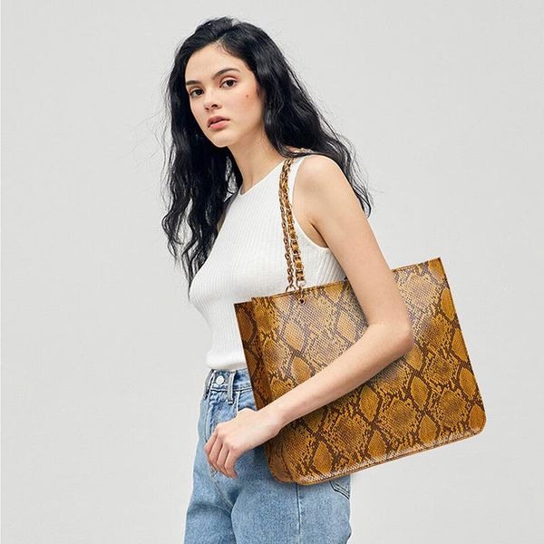 

cross body single hangbags woman shoulder bags serpentine fashion design luxury chain lady female charming accessaries birthday gifts
