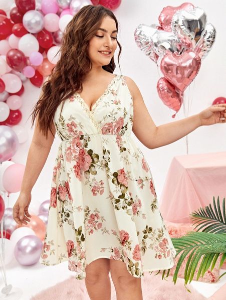 

plus floral surplice neck lace trim nightdress 15f3#, Black;white