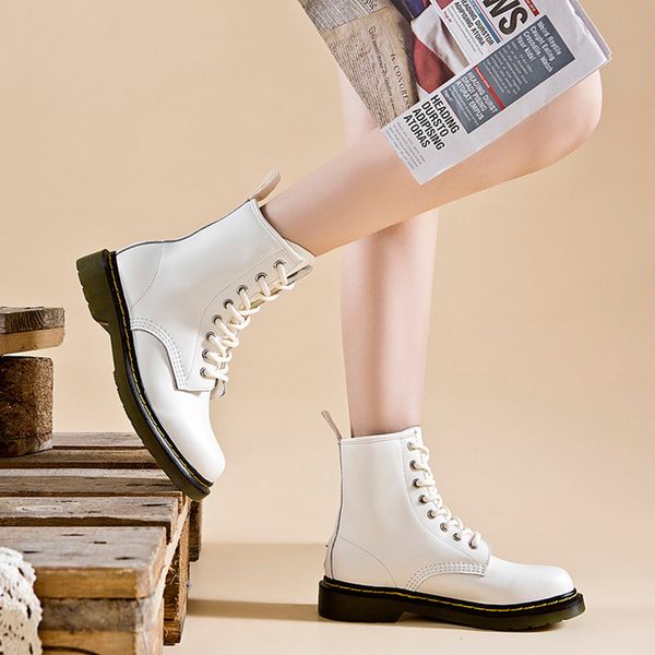 

love heart form 8 gat wind short british women flat body sweet layers, Black