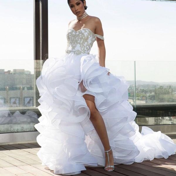 

charming a line wedding dresses 2021 sweetheart lace applique ruffles skirt bridal gowns vestido de fiesta de boda, White