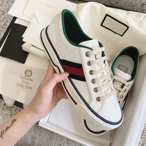 

роскошный дизайнер холст обувь высококачественные напечатанные вышивки ходьба обувь 2020 новые горячие мужские и женские ретро повседневные