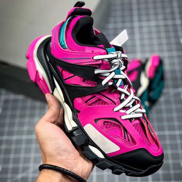

2020 global selling high-quality sneakers, comfortable and lightweight outdoor sneakers are very cool and ing
