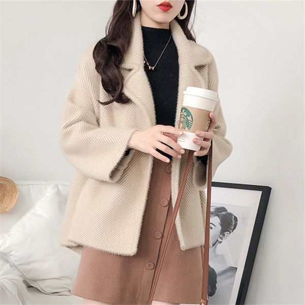 

2021 new striped mode imitation mink short jacket thickened autumn lapel mend wide cardigan woman sweater jclo, White;black