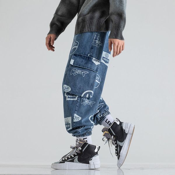 

trendy jeans big pocket overalls loose-fitting harem pants printed letters pattern street fashion hip-hop cowboy trousers 2020 h1209, Blue