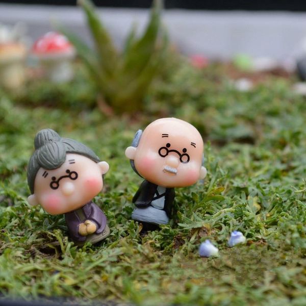 

1 pair crafts bonsai doll house miniatures diy old granny fairy garden gnome animals moss terrarium home deskdecor wmtapj