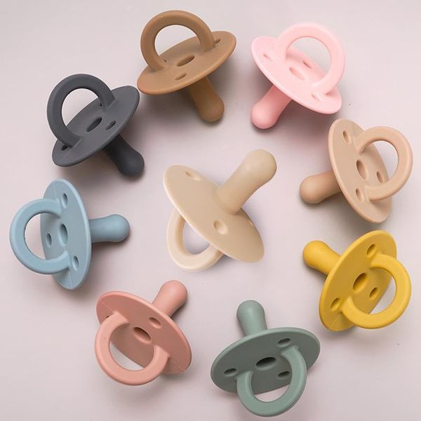 Vendita calda nuovo morbido silicone morbido ciuccio per bambini neonato massaggiagengive giocattoli ciondolo in catena ciuccio in silicone di grado