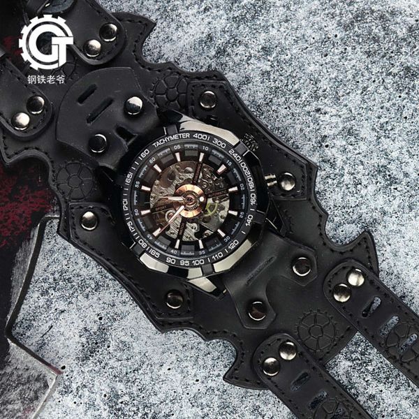 

hollow 2021 new steampunk personality watch out men's automatic mechanical watch, Slivery;brown