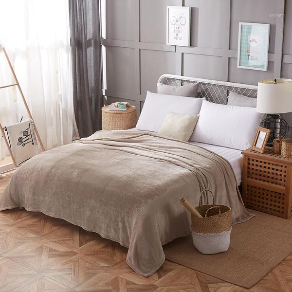 

50 cloud bedspread blanket 200x230cm high density super soft flannel blanket to on for the sofa/bed/car portable plaids1