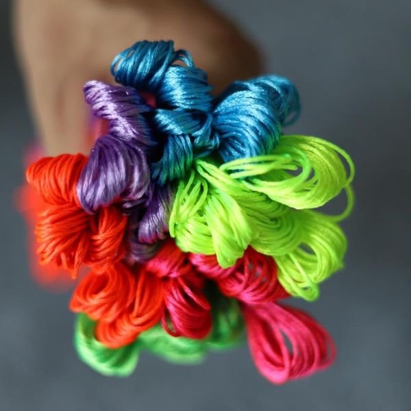 

8.7yards (8m) silky embroidery floss 6 strands 6 bright colors cross stitch craft needlework smoothy thread poly filament yarn, Black;white