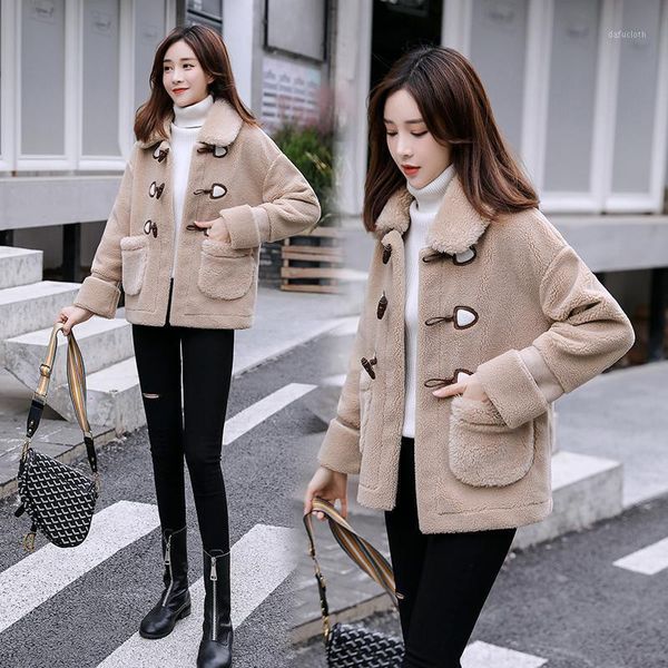 

2021 new women autumn fake lamb fur thicken warm long sleeve plush coat female horn button jacket outerwear faux fur overcoat o11, Black